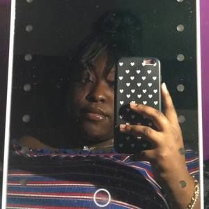 Meet your Posher, Macy